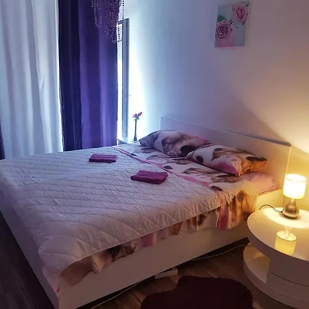 Rooms with WiFi Rijeka - 19081 Rijeka